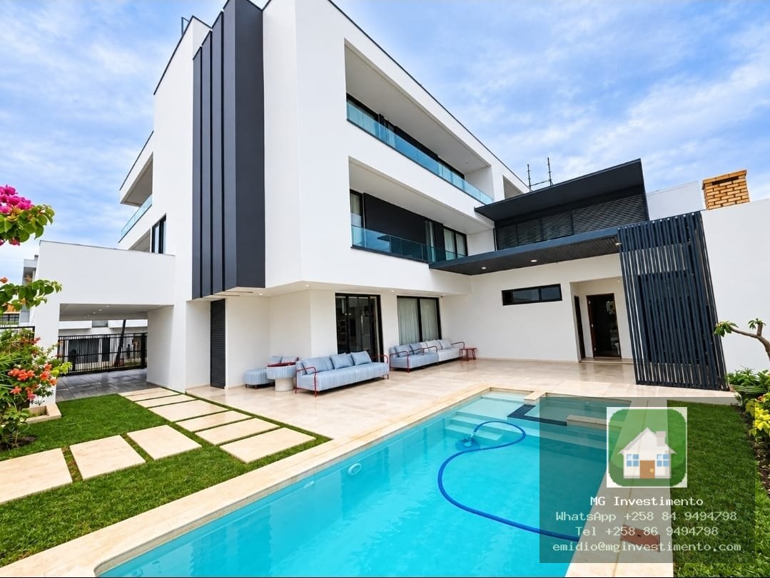 Vende-se ao preço de 65.000,000,00 no Triunfo,vista sol,Maputo uma Moradia do tipo 5 — fotografia 1